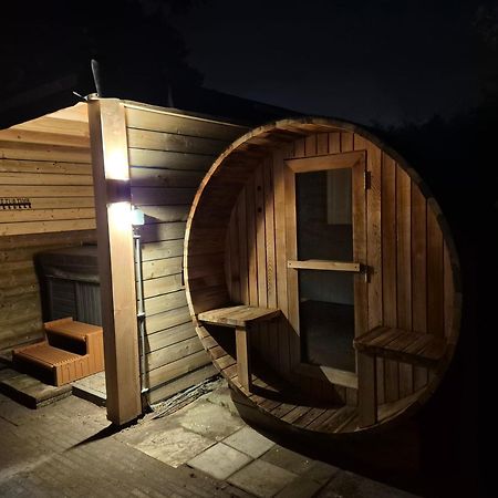 Luxe Boshuisje Met Prive Wellness & Jacuzzi Op De Veluwe 埃尔默洛 外观 照片