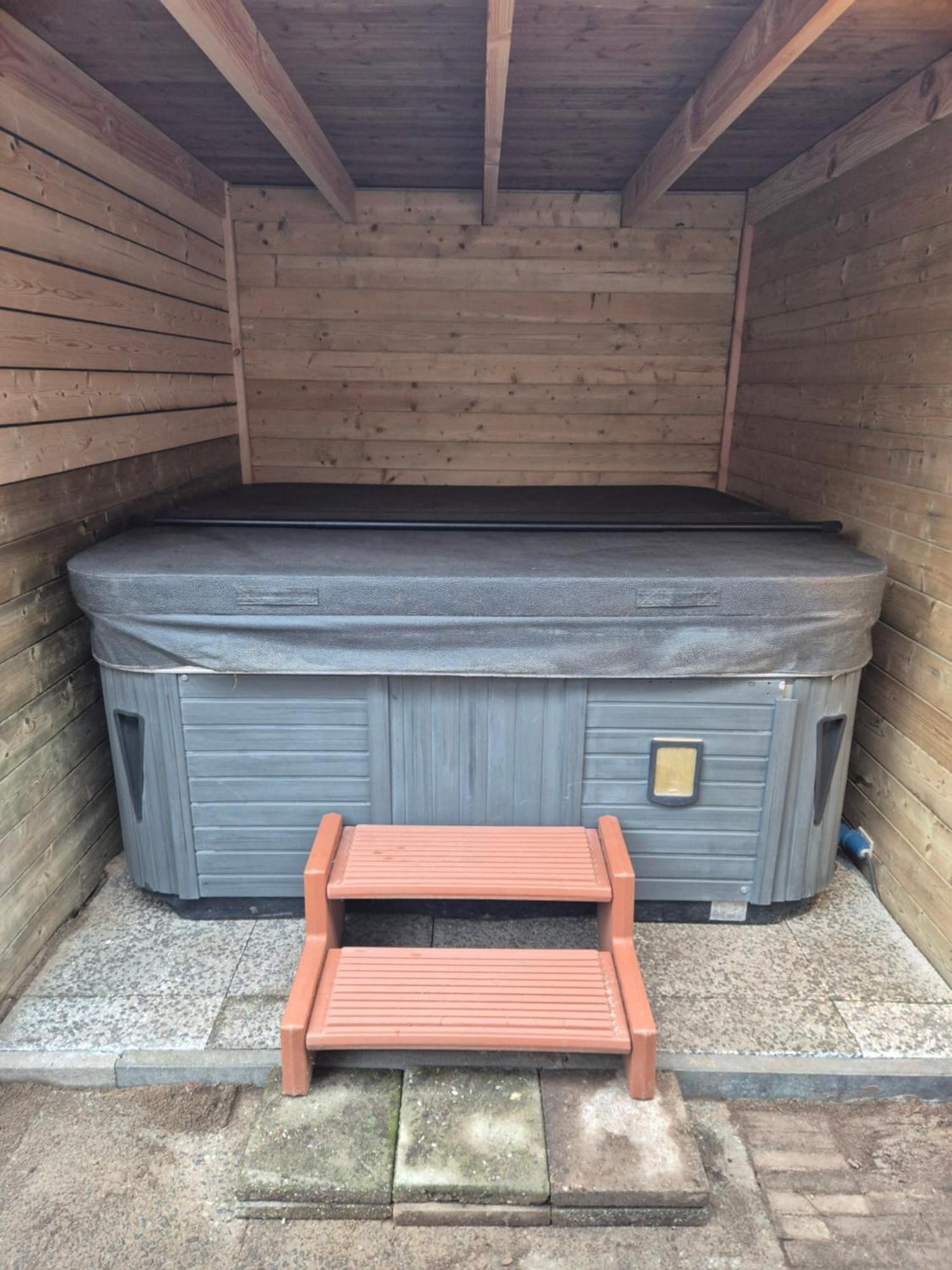 Luxe Boshuisje Met Prive Wellness & Jacuzzi Op De Veluwe 埃尔默洛 外观 照片